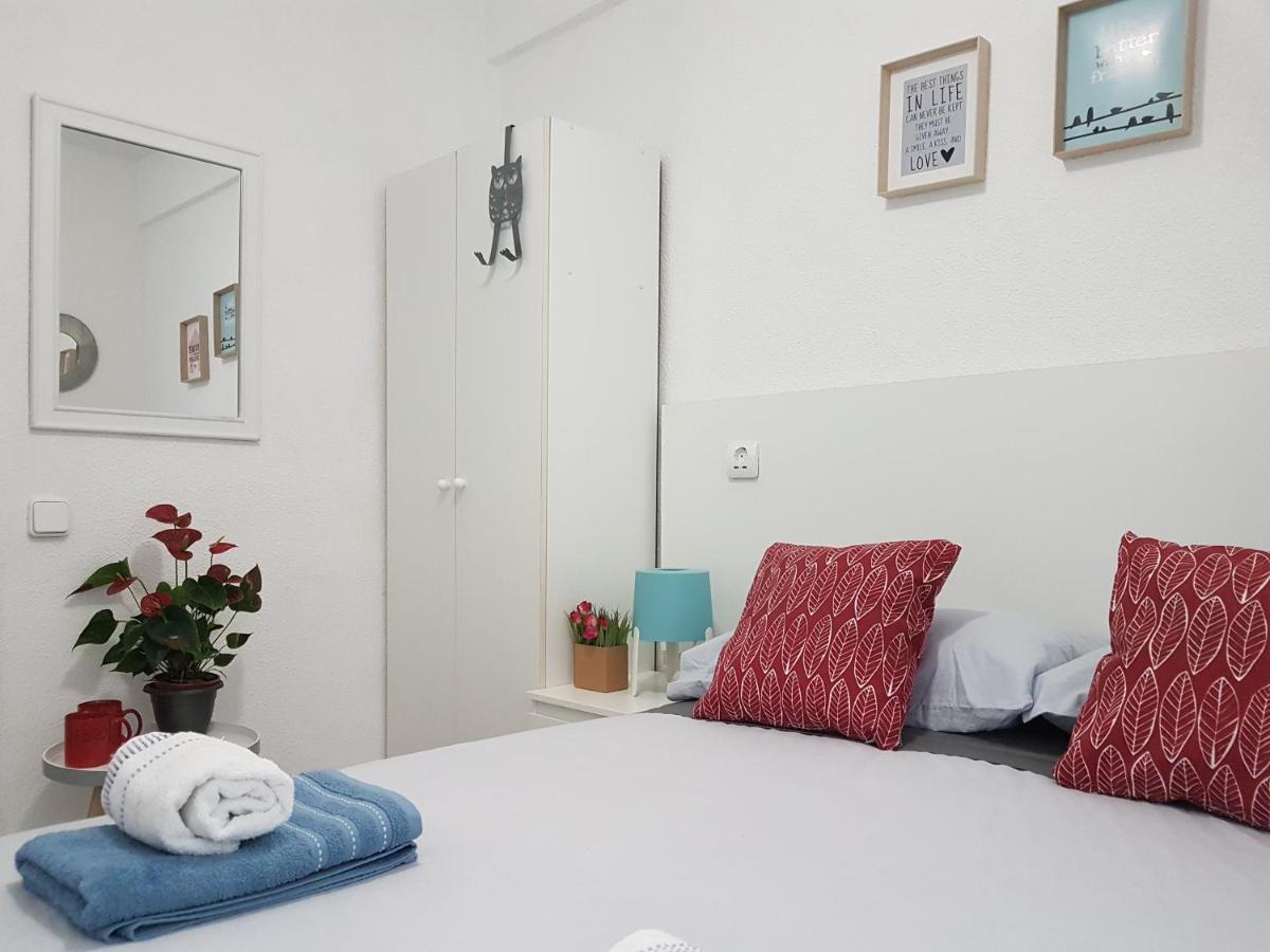 Centric Rooms Mercado Alicante Bagian luar foto