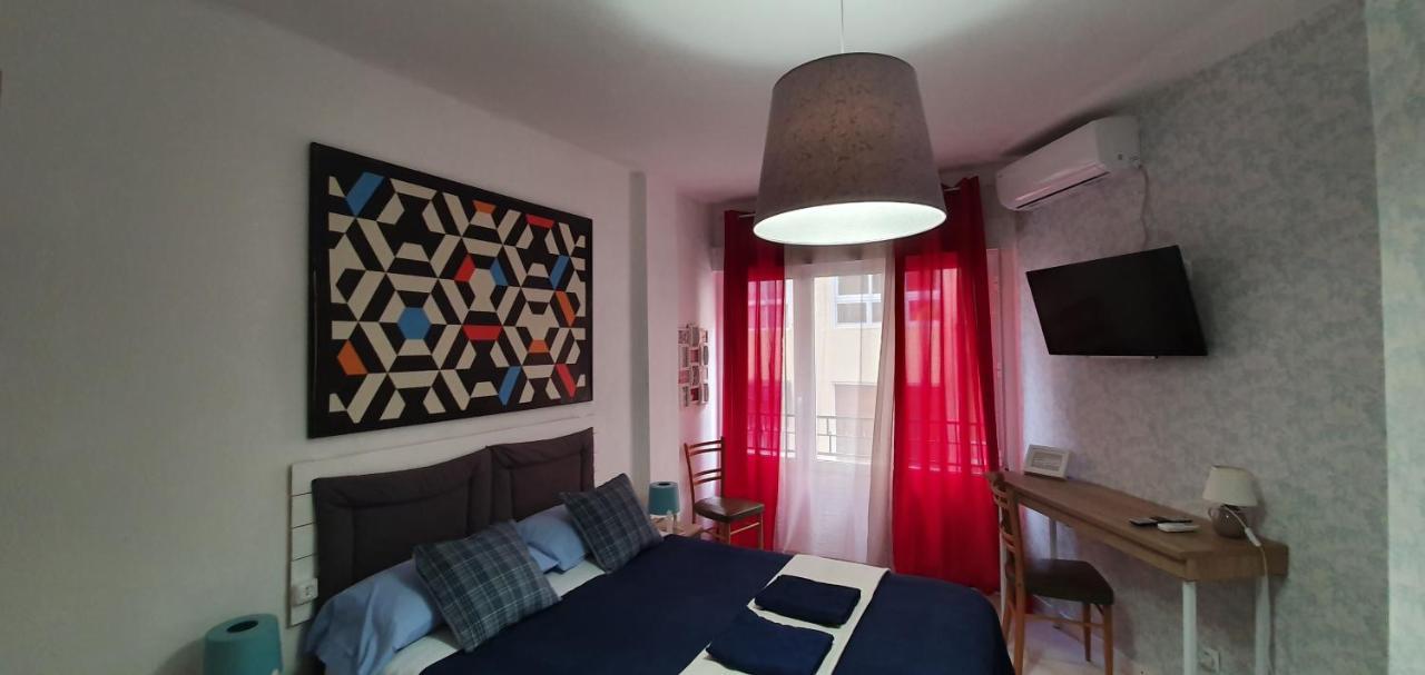 Centric Rooms Mercado Alicante Bagian luar foto
